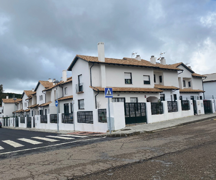 Fabricacion de carpinteria de aluminio y hierro para promocion inmobiliaria